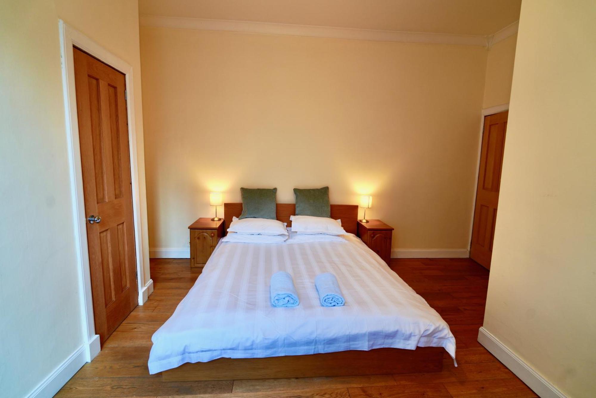 Spacious 2 Bed Apt Next To Royal Mile & Waverley EDI Exterior foto